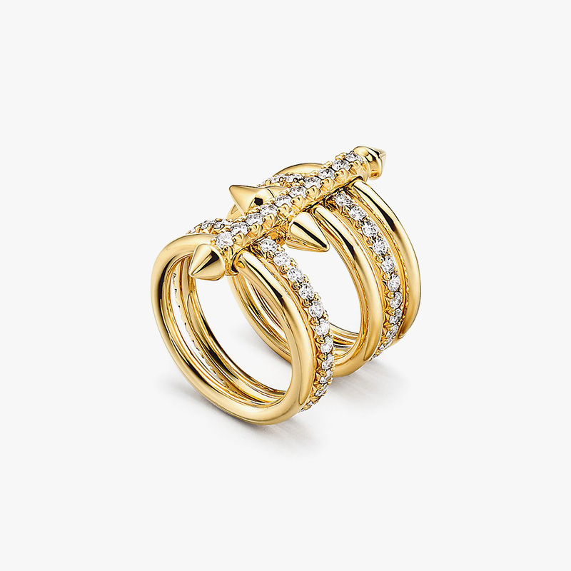 gold_Ring_with_Spike_Pattern_1b